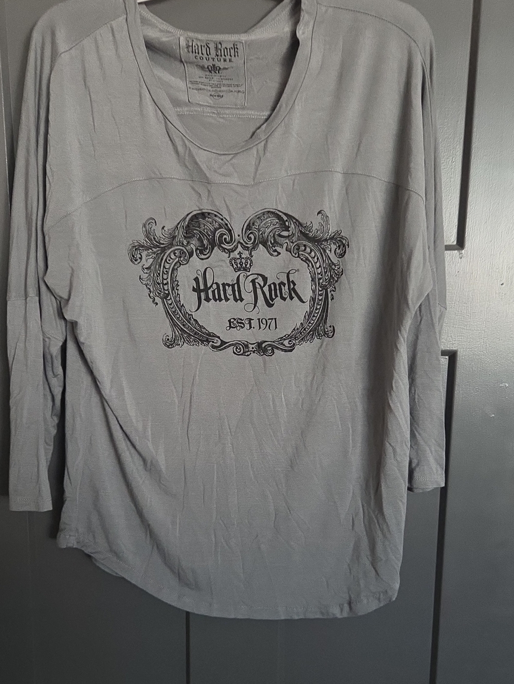 Hard Rock Cafe Light Gray Graphic Long Sleeve Tee